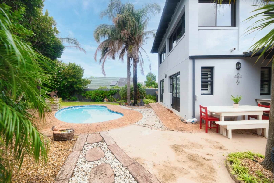 4 Bedroom Property for Sale in Hermanus Heights Western Cape